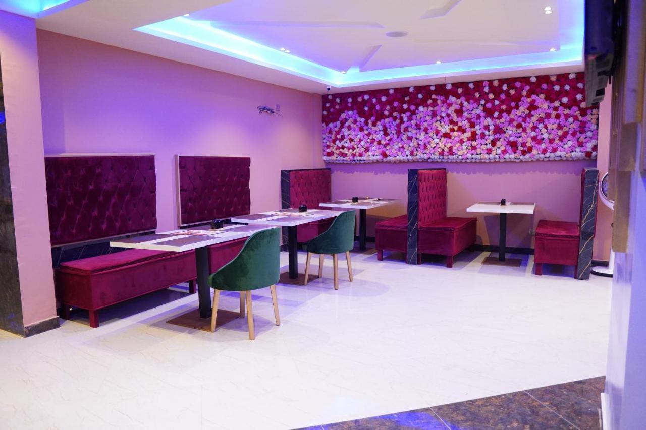 Nueva Hotel Islamabad Exterior photo