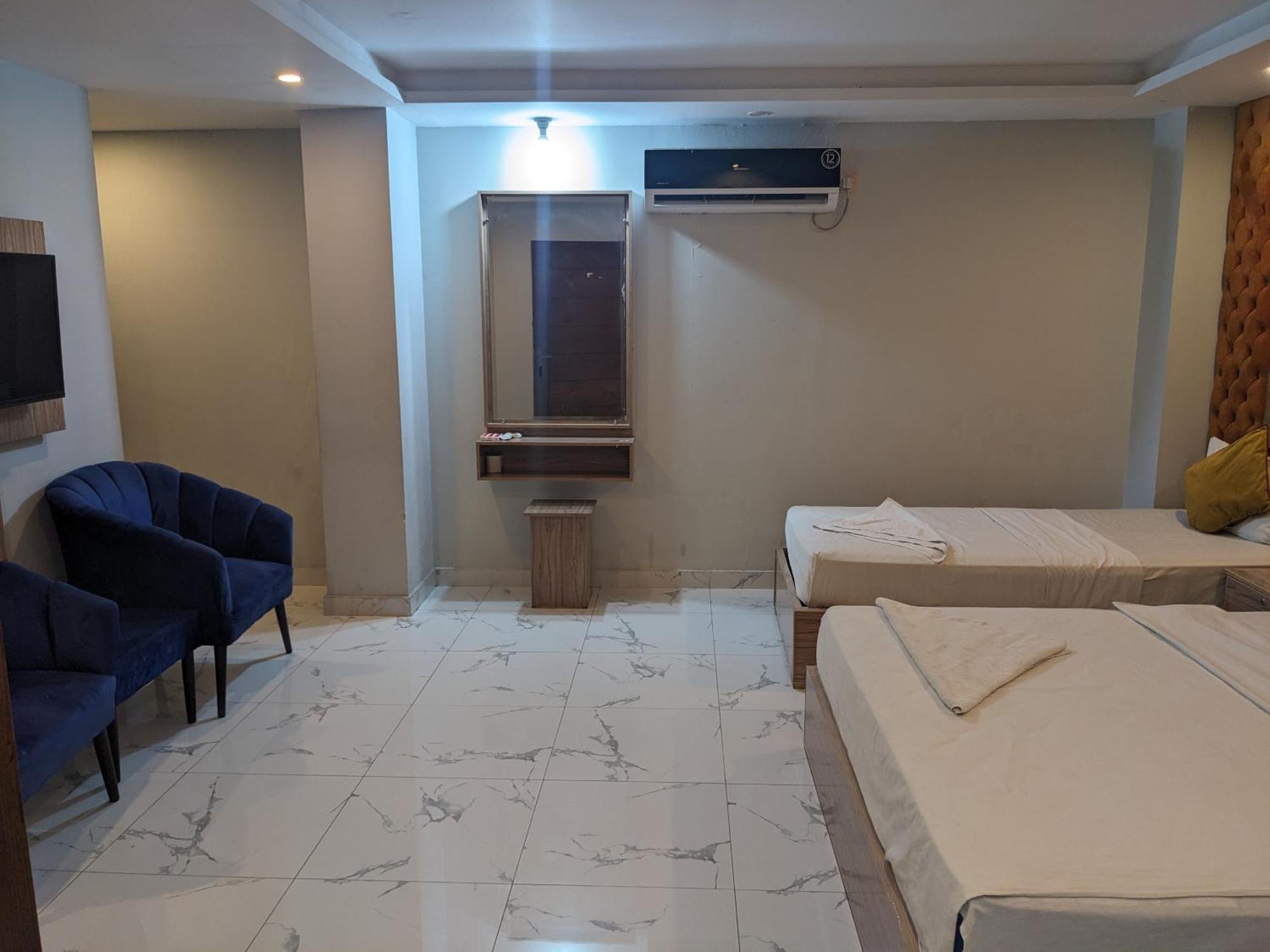 Nueva Hotel Islamabad Exterior photo
